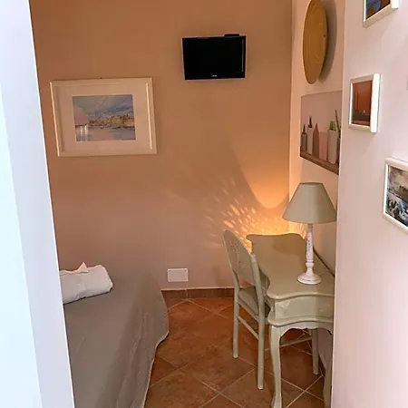 Casavecchia Bed & Breakfast 3*